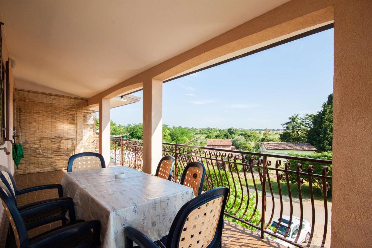 Apartments Dara อูมัค ภายนอก รูปภาพ
