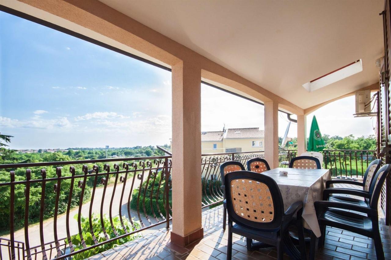 Apartments Dara อูมัค ภายนอก รูปภาพ
